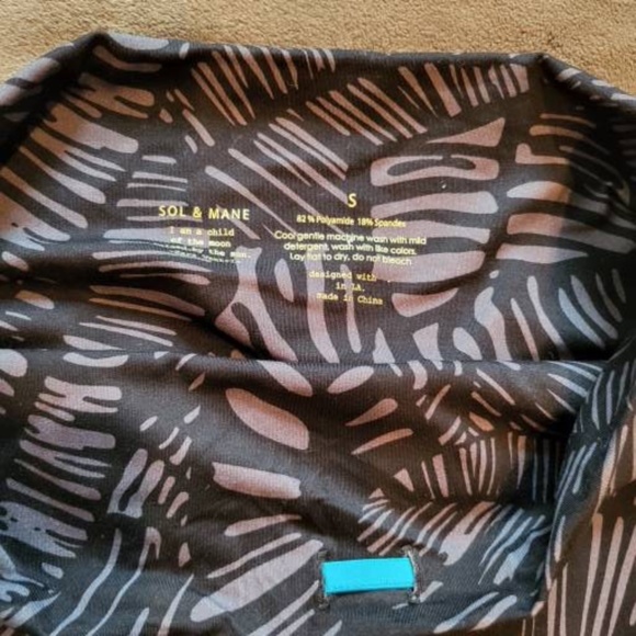 Sol and Mane Leggings Size S Black and Gray - Picture 5 of 5